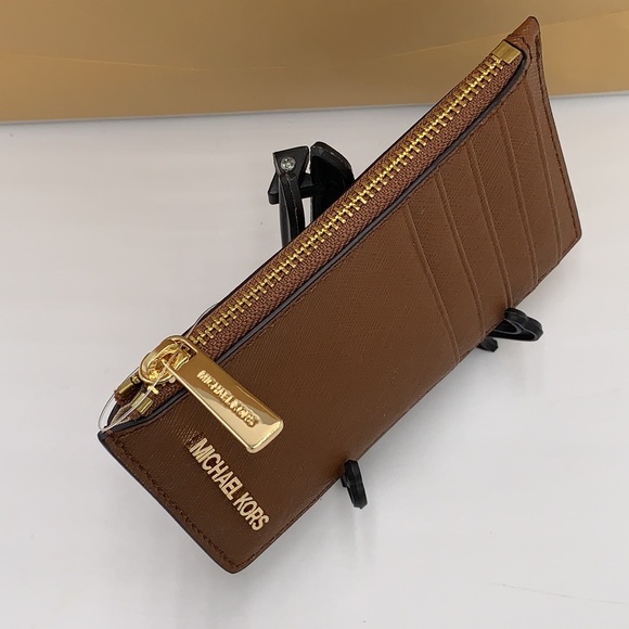 Michael Kors Jet Set Travel Medium Top Zip Card
Case Wallet LUGGAGE COLOR - Picture 4 of 11